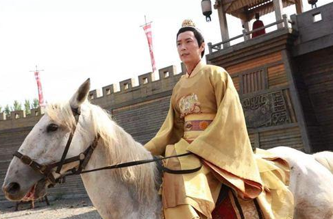 李隆基登基后的政治地位怎么样？面对太平公主他是如何取胜的？