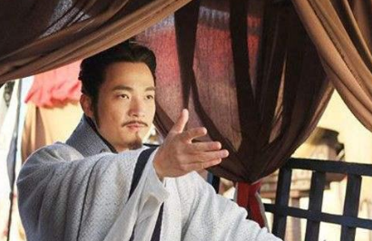 秦惠文王时期张仪立下赫赫功勋，为何秦武王继位便将他驱逐了？