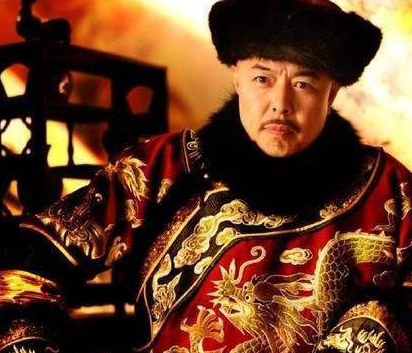 古代皇宫里面是没有厕所的 如果皇帝请吃饭时官员想去方便怎么办