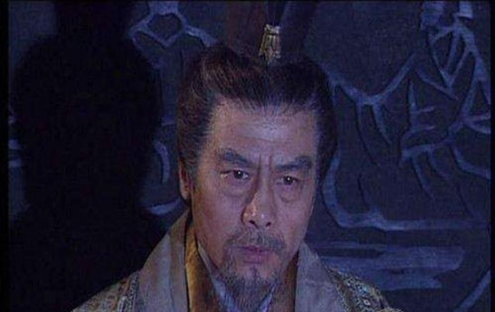 手下有八员悍将据守荆襄,刘表当时也是可以争霸天下?