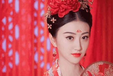 古代太监能够一手遮天 为什么很少出现宫女只手遮天呢