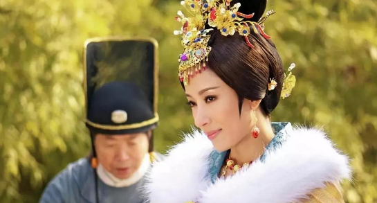 明朝皇帝对一众年轻美女不感兴趣,20年独宠一个老女人? 