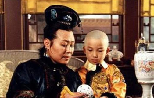 一辈子不得宠爱的康熙生母,被尊为太后之后,为什么4个月便去世?