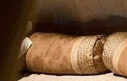 清朝皇帝晚上都要翻妃嫔的牌子 如果妃子身体不方便怎么办