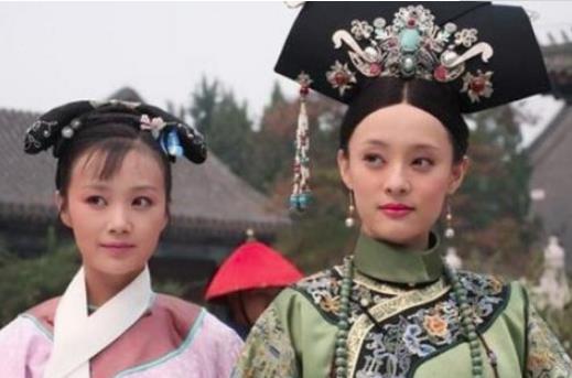 揭秘：清朝后宫嫔妃为什么需要宫女搀扶着走路？