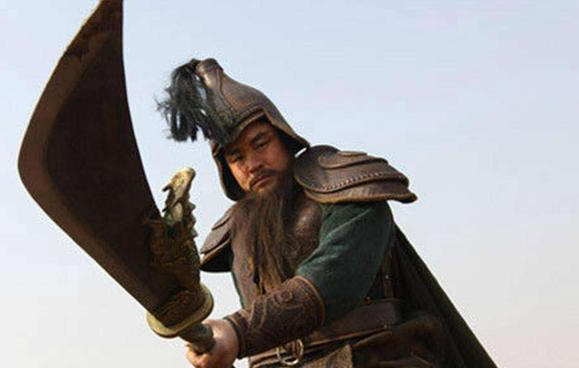 《水浒传》中关胜是怎么后来居上，成为梁山武将之首的