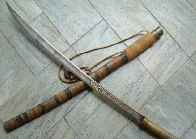 窦线娘用的武器是什么？妖刀到底长什么样？ 