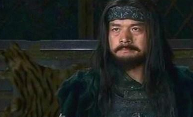 典韦江湖地位两次大战：单挑飞熊军 直对陷阵营