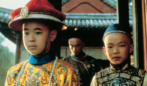 溥仪作为大清最后的皇帝，她的悲剧到底是谁造成的？