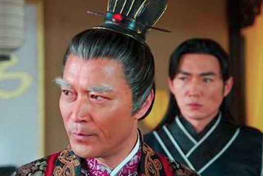 朱由校为什么会默许魏忠贤打压东林党？