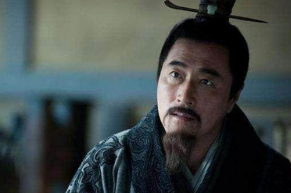 萧何身怀帝王之才，为什么却甘愿寄人篱下？