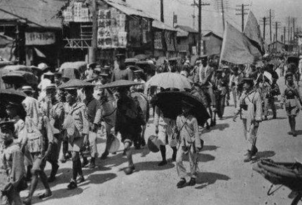 胡林翼的名气为什么没有曾国藩左宗棠高？