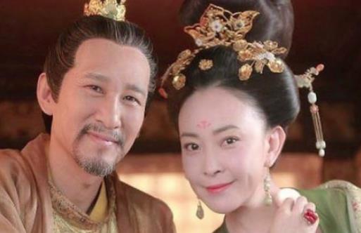 皇子李亨是怎么改变不受宠的状况，从而达到人生巅峰的？