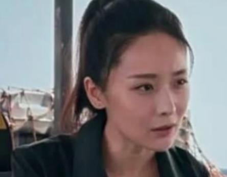 《怒海潜沙》阿宁喜欢吴邪吗？她最后结局是死了吗？