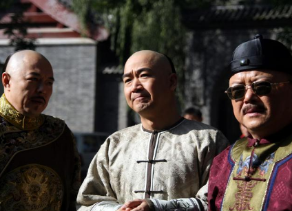 身为贪官和珅不仅混的好还和皇帝成为亲家 他究竟是怎么做到的