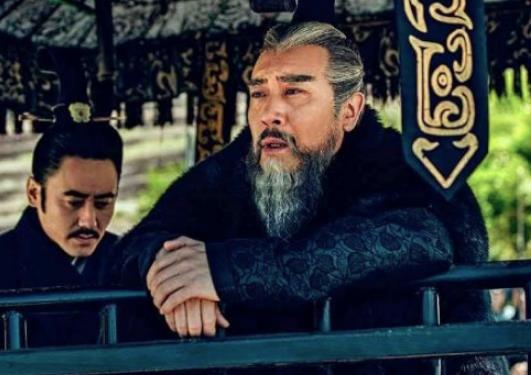 四岁就懂得让梨的孔融，长大后成了个什么样的人？