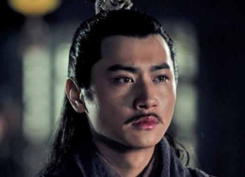 曹丕称帝以后，是如何对待他兄弟曹植的？