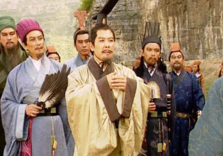 刘璋为什么要刘备带兵入蜀帮忙？是他自己没兵吗