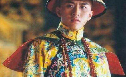 鳌拜的权力究竟大到什么程度 康熙批过的圣旨都要拿过来重新批过