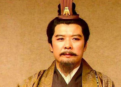 刘备的社会背景究竟有多大 你以为他真的是只是一个编草鞋的吗