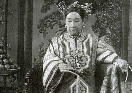 慈禧睡觉到底有多折磨人 一晚上下来宫女都受不了