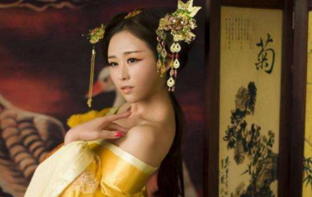 皇帝强纳太子妃，父子反目成仇太子弑君夺位！