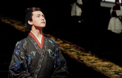 从秦到清历朝历代的末代皇帝有几个？末代皇帝的下场分别是什么？