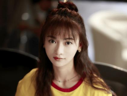 《你是我的答案》白小鹿和袁明清是什么关系？