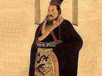 第一个穿黄色龙袍的人是谁 为何黄色会成为帝王的象征呢