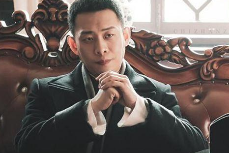 《光荣时代》张译为什么叫小太爷？张译有什么特殊的身份？