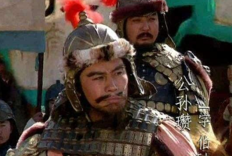 赵云武艺高强有能力，公孙瓒为何肯将他让给刘备？