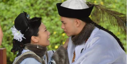 和珅的儿子为何不姓和?为什么叫丰绅殷德?和珅死后儿子丰绅殷德为何没被杀?