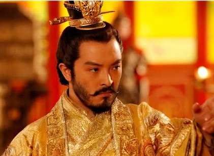 古代龙袍一般都是以明黄色为主 为什么秦始皇穿的却是黑色的呢