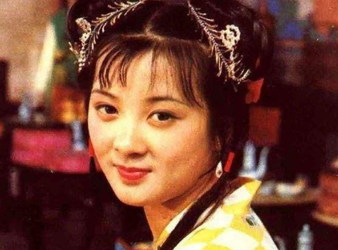 《红楼梦》贾惜春形容尚小，是什么造就了一个小女孩的面冷心冷？