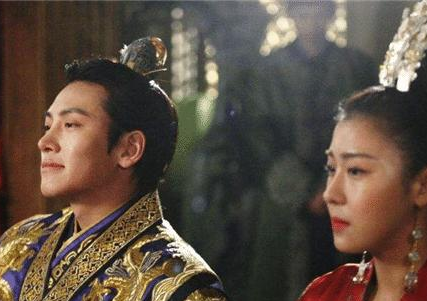 她贵为皇后却是外国人 坐上皇后之后立马派兵攻打自己的国家