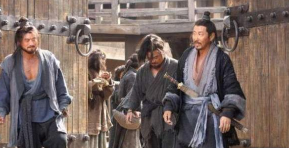 为何项羽看不起韩信，却从来没有看不起刘邦，并且还跟他结为兄弟