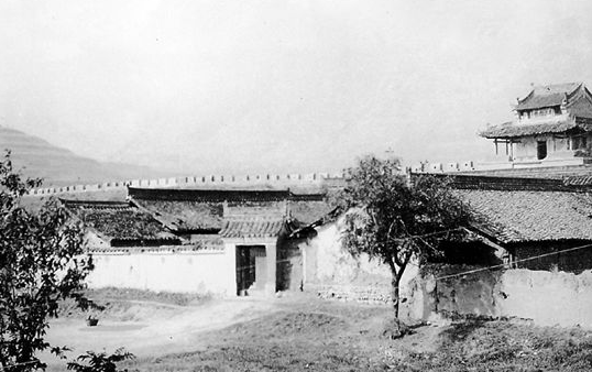 褒国：大禹的儿子在今天的汉中市以北，汉中盆地西部建立的诸侯国