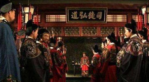 为什么会看不起范进中举？别天真了
