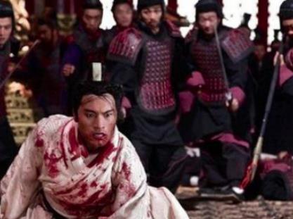 秦王被荆轲刺杀的时候没有一人上前帮忙吗？