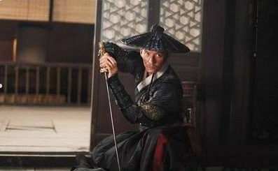 古代人在进出皇宫的时候 一定要佩戴自己的腰牌