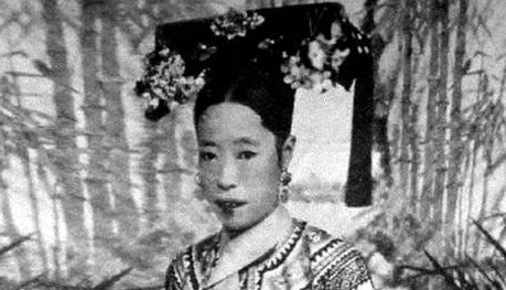 日本人原本扶植的傀儡皇帝是谁？并不是溥仪