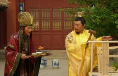 明熹宗除了木匠做的好，在政治方面有什么远见吗？