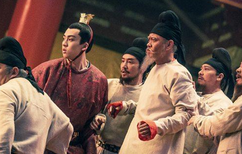 《长安十二时辰》何监为什么对皇上破口大骂？何监骂皇上的用意是什么？