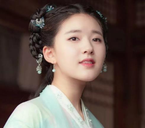 《天雷一部之春花秋月》萧白为什么要和春花结婚？