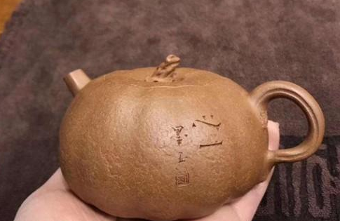 薄胎紫砂为什么做得“薄如纱翼”？是为了省泥料吗？