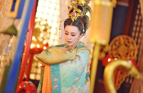 武则天为什么一开始打算传位给侄子？李旦最后是凭借什么胜出的？