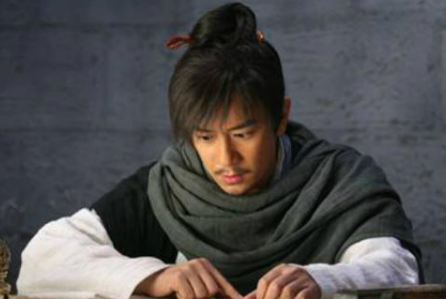 许遵卜卦说了什么话？后来果然应验