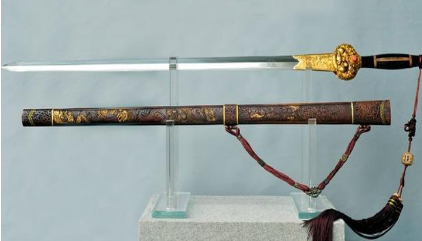 乾隆九龙宝剑真的有诅咒吗 为何后来拥有者都死于非命呢