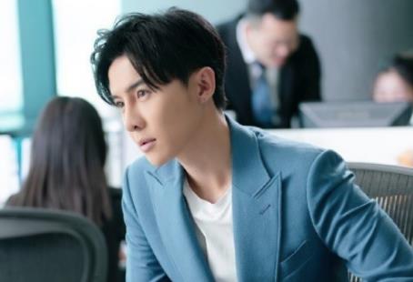 《山月不知心底事》沈居安和向远是什么关系？