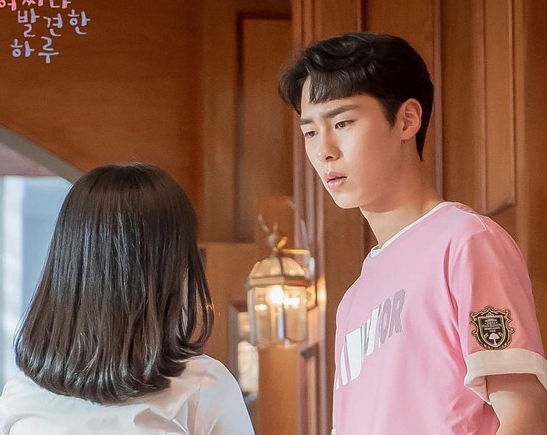 偶然发现的一天更新时间周几播?一天一共多少集?